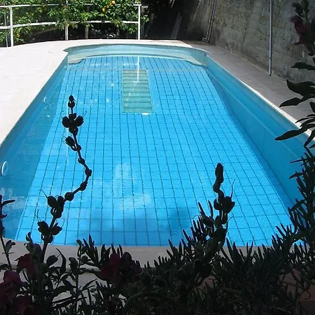 Sleeps 2 Pool Air Con * Ravello